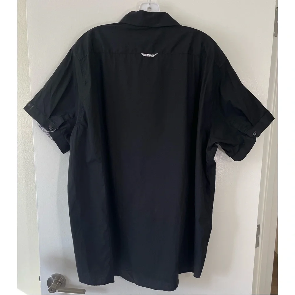 Men’s Black Short Sleeve Button Up Shirt NWT!